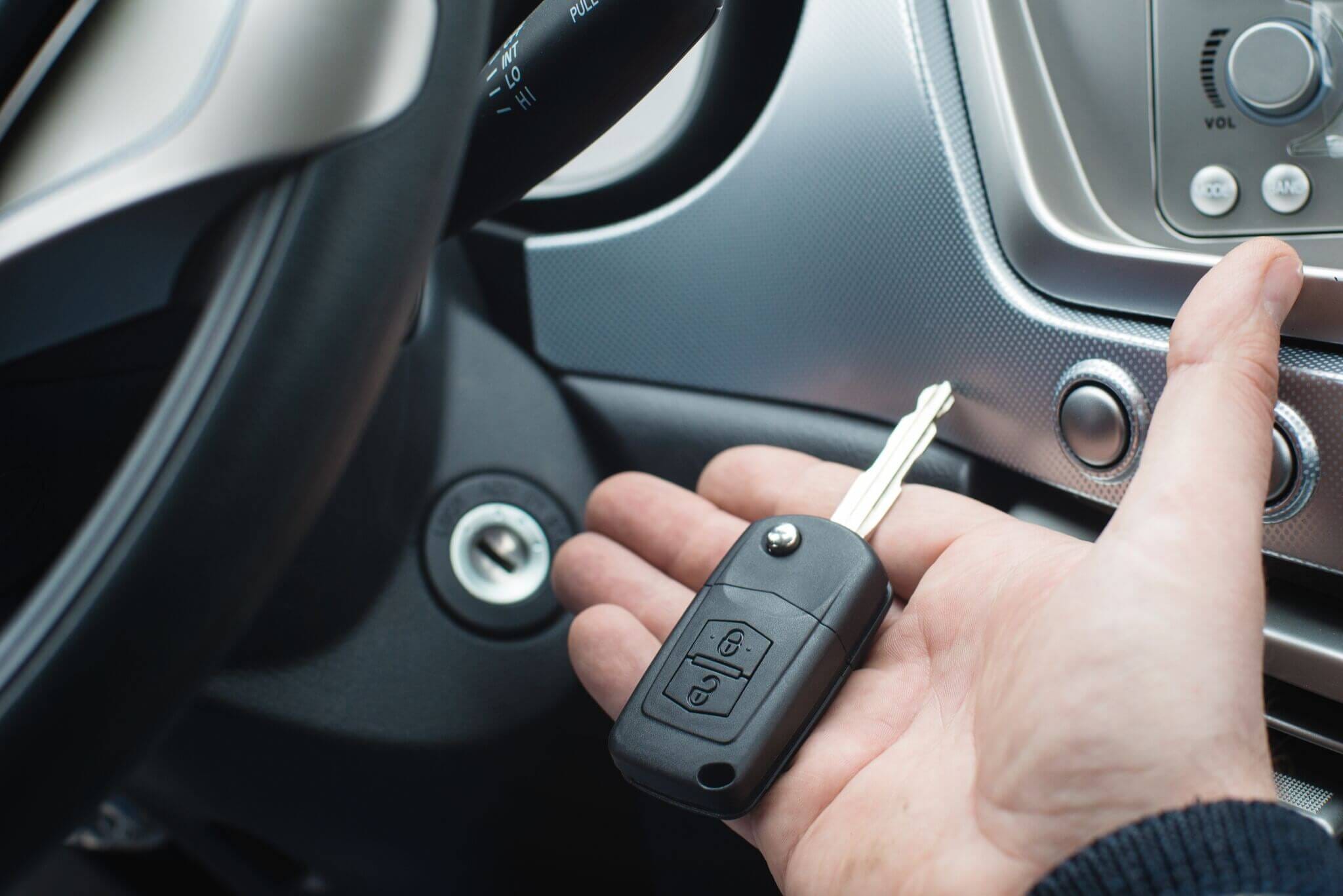 Bei MR-KEY: Autoschlüssel mit Programmieranleitung und Batterien nach Originalcode gefertigt