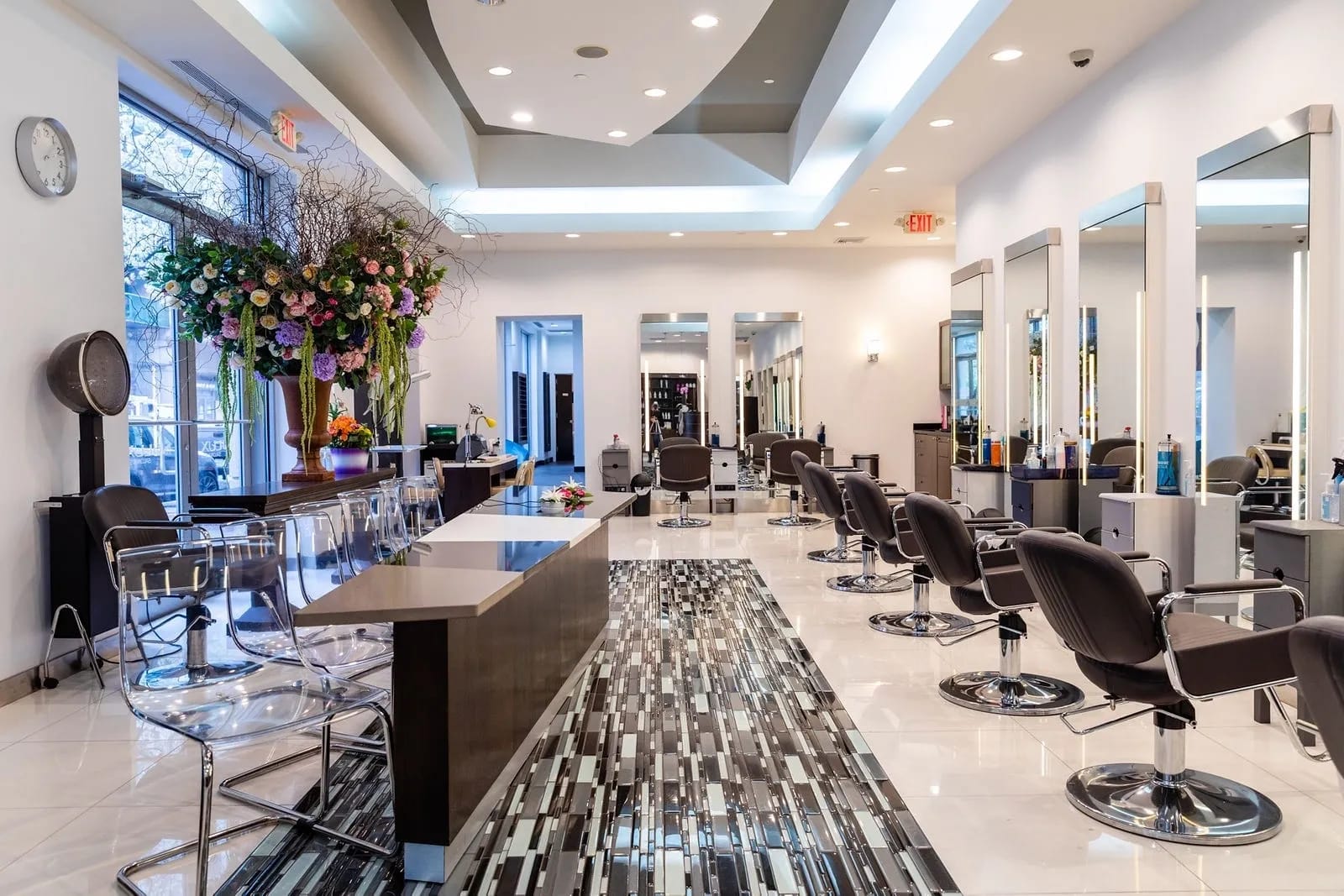 Einrichtung für Friseursalon – Qualität trifft auf Ästhetik