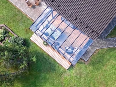Glasbau West: Design trifft Funktion bei Terrassenüberdachung Krefeld
